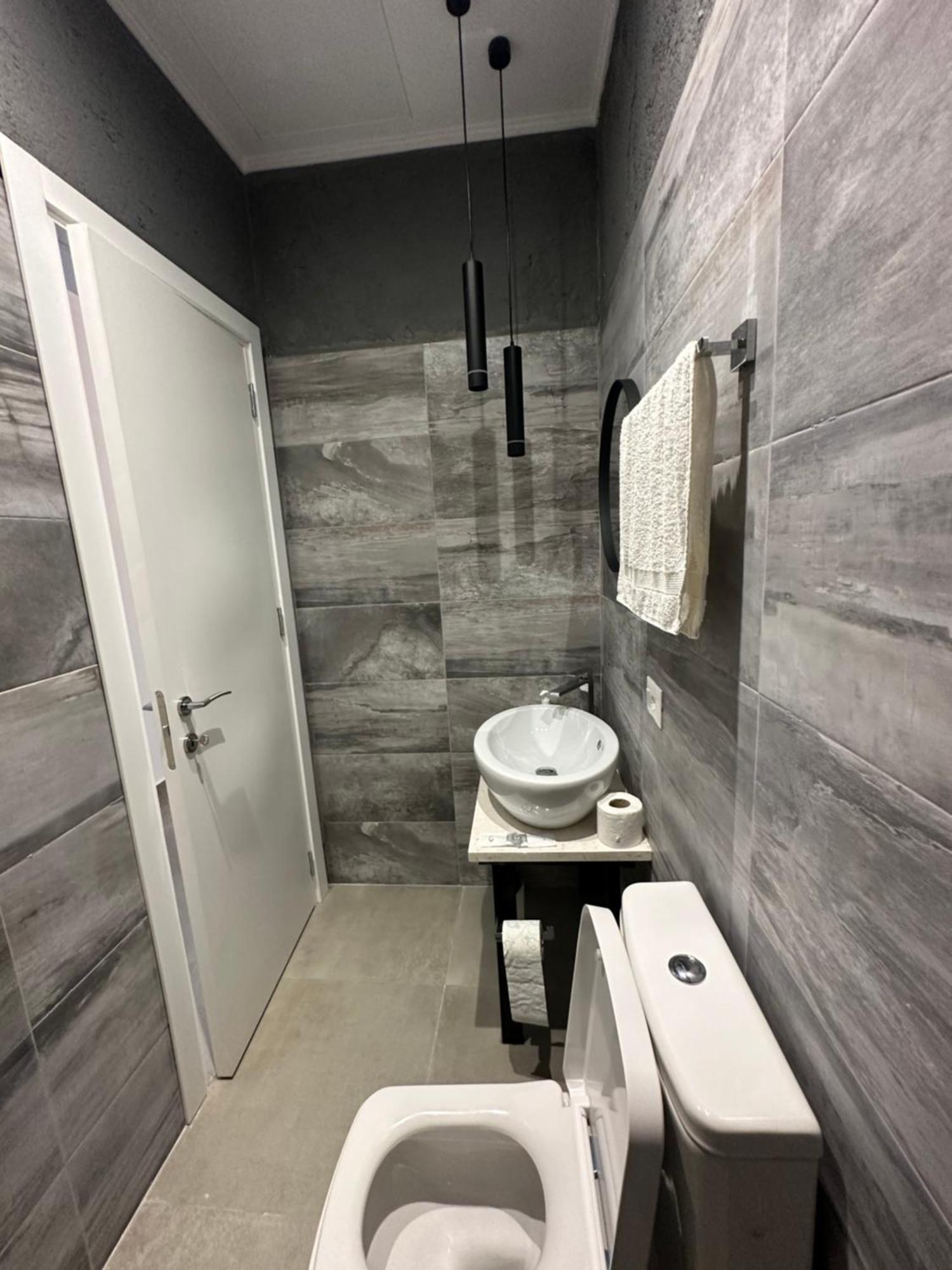 Central Comfort Suites Тирана Екстериор снимка